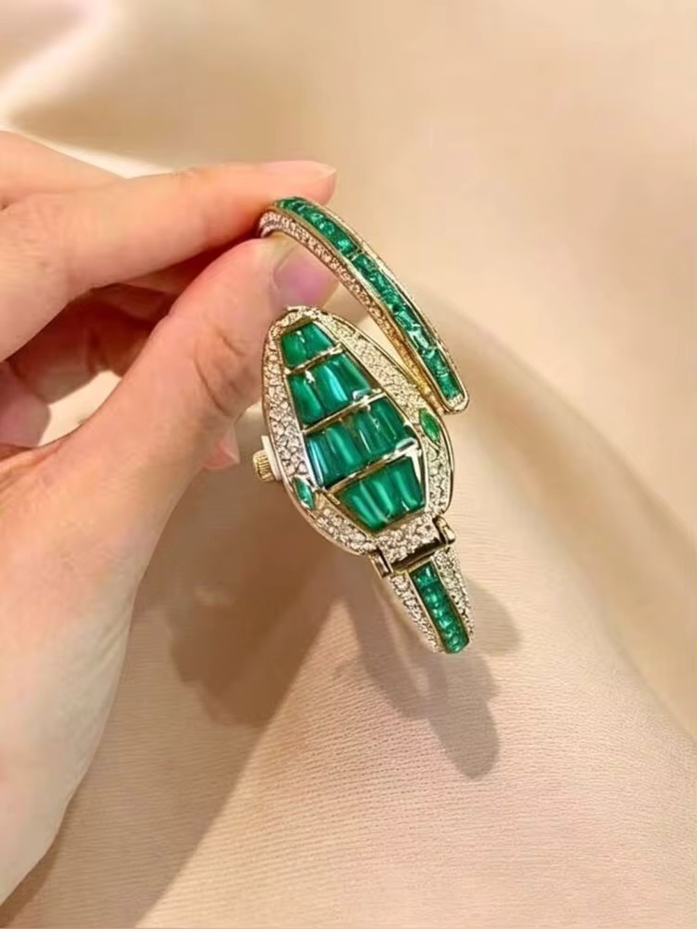 Serpenti Style Emerald Green Crystal Bangle Watch – Gold Tone Quartz Watch - Picture 5 of 11